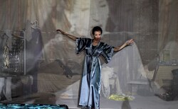 glas2_250x154_crop_478b24840a