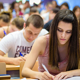 students-v-monitor_280x280_crop_478b24840a