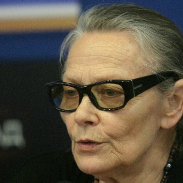 cvetana-maneva-bnr_700x700_crop_478b24840a