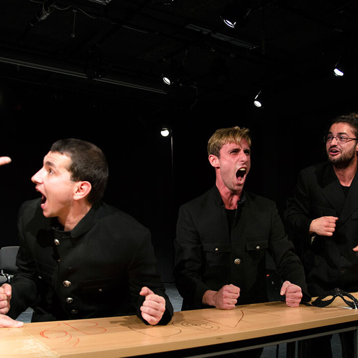 slaid1_700x700_crop_478b24840a