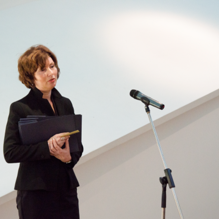 violeta-decheva_700x700_crop_478b24840a