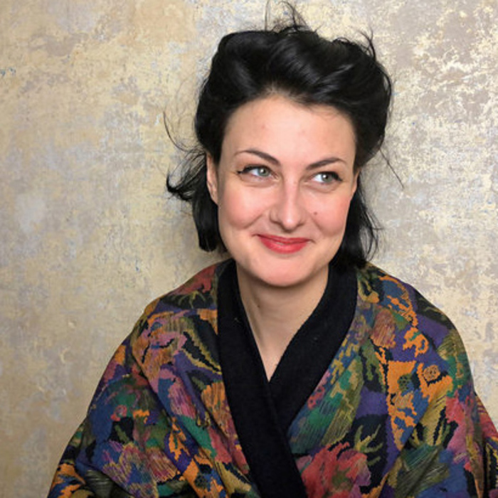 simona_700x700_crop_478b24840a