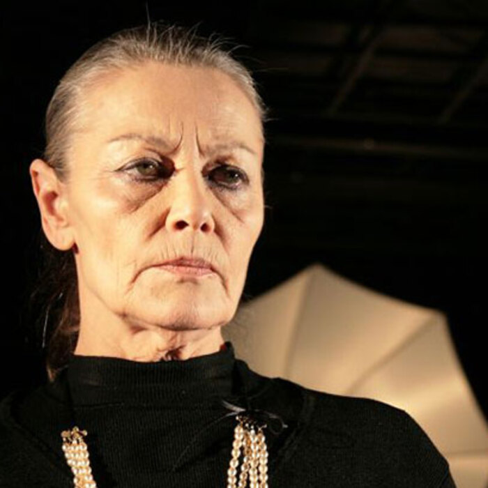 cvetana-maneva-manager_700x700_crop_478b24840a