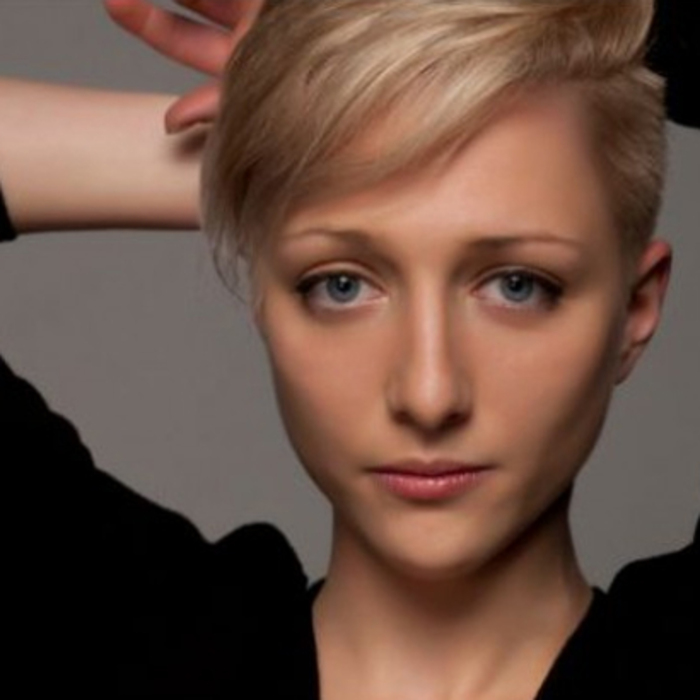 martina-apostolova-woman_700x700_crop_478b24840a