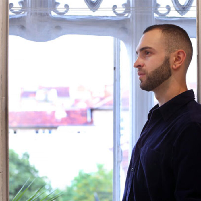 ivan-golovackij-ladyzone-bg_700x700_crop_478b24840a