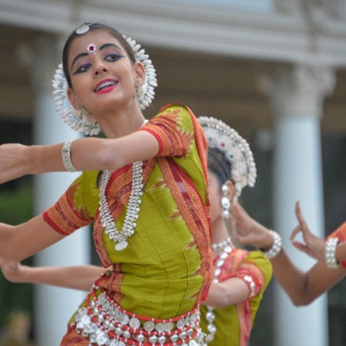 012_700x700_crop_478b24840a