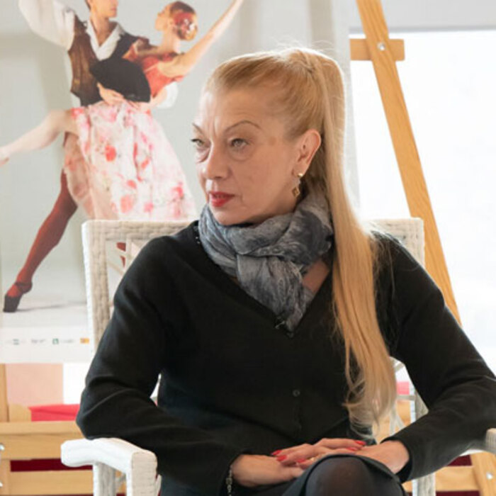 silviq-tomova-darikradio-bg_700x700_crop_478b24840a