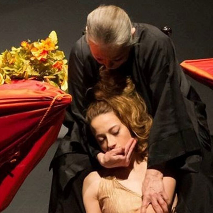 tedi-ruseva-nbu_700x700_crop_478b24840a