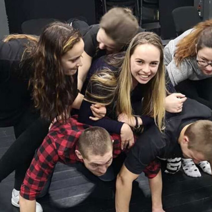 tancuvashti-kracheta_700x700_crop_478b24840a