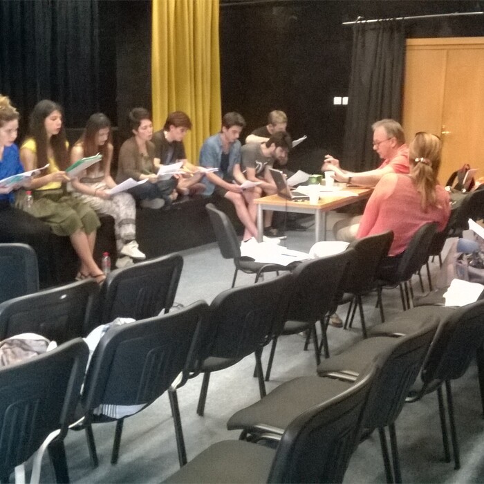 wp-20170622-17-46-42-pro_700x700_crop_478b24840a