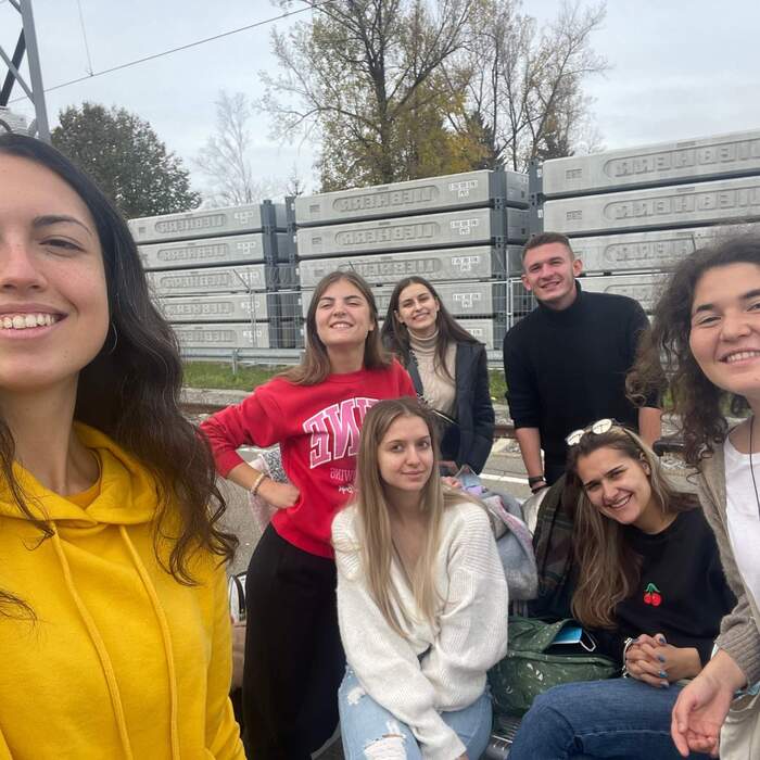 received-853353305785903_700x700_crop_478b24840a