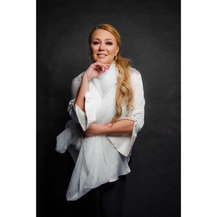 anna-pampulova_700x700_crop_478b24840a