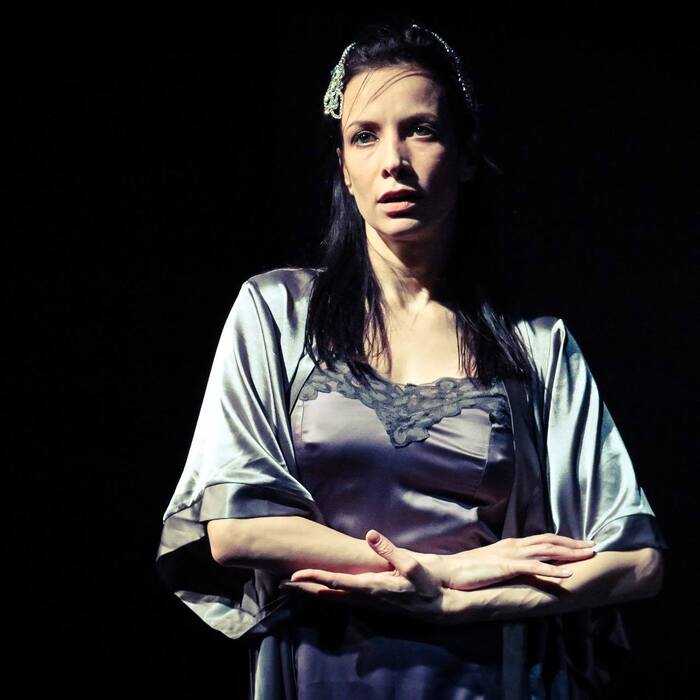 4_700x700_crop_478b24840a