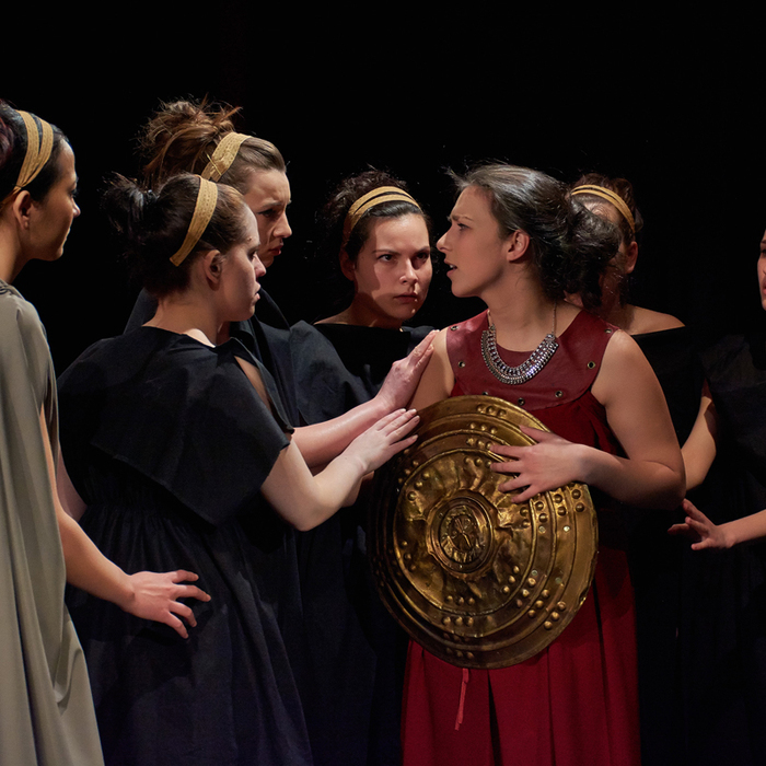 dsc-4977_700x700_crop_478b24840a