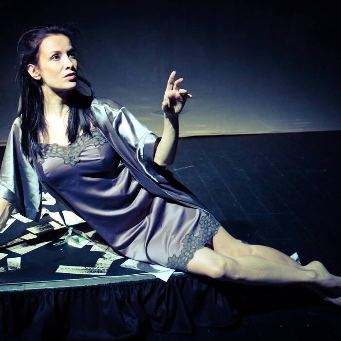 1_700x700_crop_478b24840a